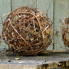 Work in Progress http://www.lynneknowlton.com/2011/11/17/grapevine-balls/grapevine-balls/