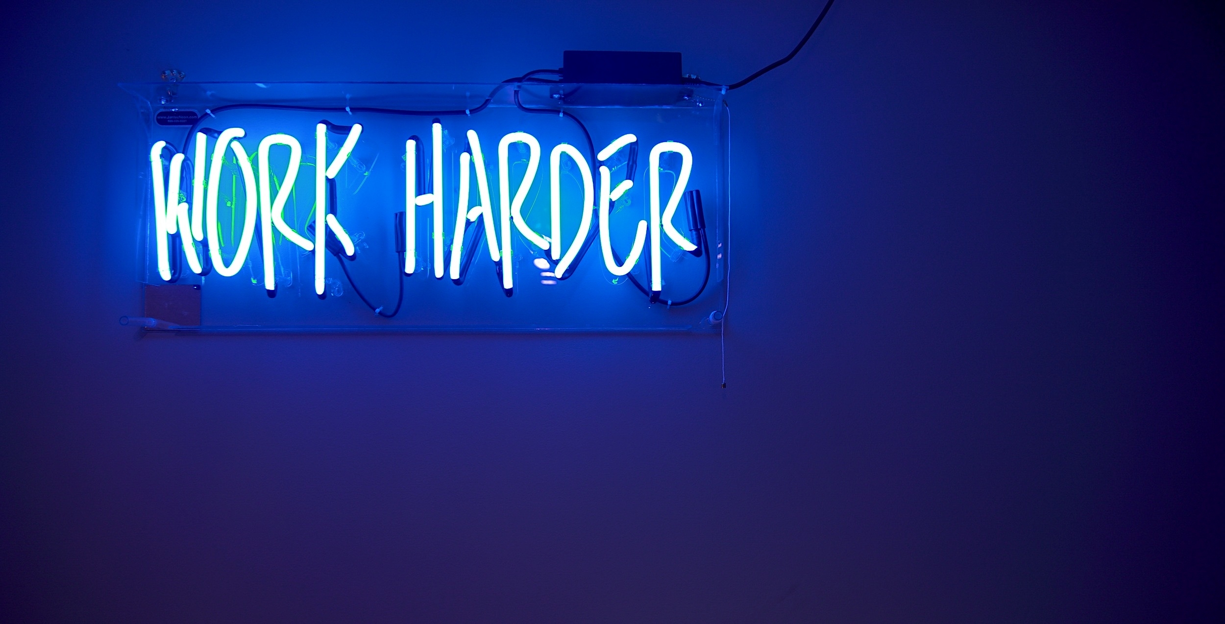 Work harder. Work smarter. Use these FAB photo apps for blogging.