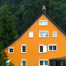 Mountain living. How vibrant is that?!