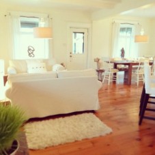 Come vote for this kitchen on lynneknowlton.com for a chance to win a $100 Home Depot Gift Card !