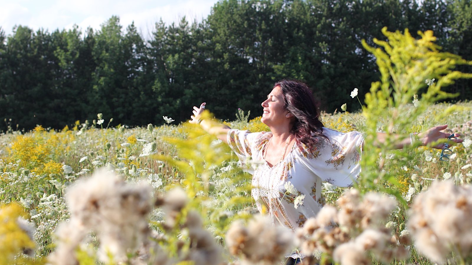 Have you created an ABOUT ME video? It's like standing buck naked in front of your mother in law | DESIGN THE LIFE YOU WANT TO LIVE | Lynne Knowlton