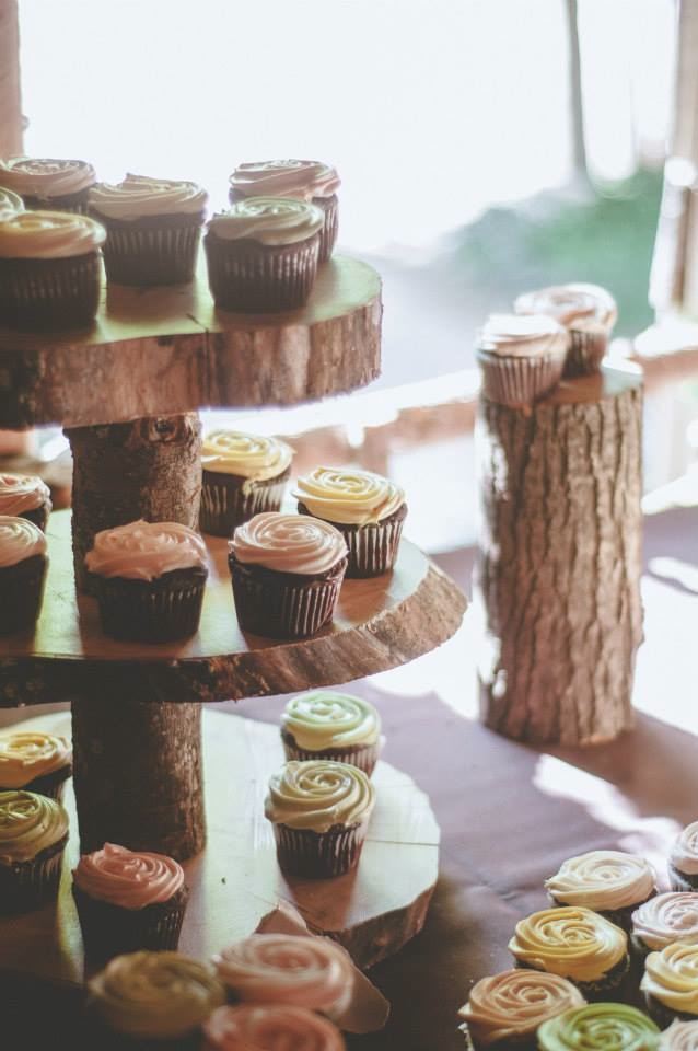Barn Wedding + Cupcakes + Treehouse = Awesome Sauce http://wp.me/p38cMm-3d2 #barnwedding #treehouse #treehouseRental #Wedding #Barn Barn Wedding + Cupcakes + Treehouse = Awesome Sauce http://wp.me/p38cMm-3d2 #barnwedding #treehouse #treehouseRental #Wedding #Barn