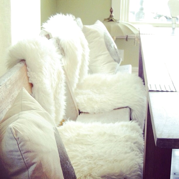 Hello AMAZING, let's hold hands & snoop through my house --> http://wp.me/p38cMm-3gK #HomeTour #DIY #ideas
