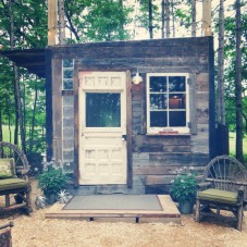 #DIY Tiny Cabin http://www.lynneknowlton.com/tiny-cabin/