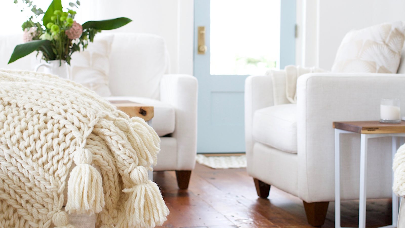 How to knit a chunky wool blanket. Free pattern download | DESIGN THE LIFE YOU WANT TO LIVE | www.lynneknowlton.com