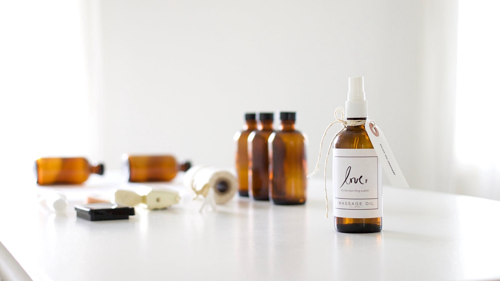 DIY essential oils massage oil | DESIGN THE LIFE YOU WANT TO LIVE | Lynne Knowlton