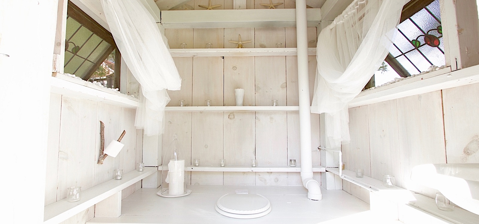 How To Build An Outhouse A Really Pretty One Design The Life You How To Decorate With White My Fave Colour Learn More On Design