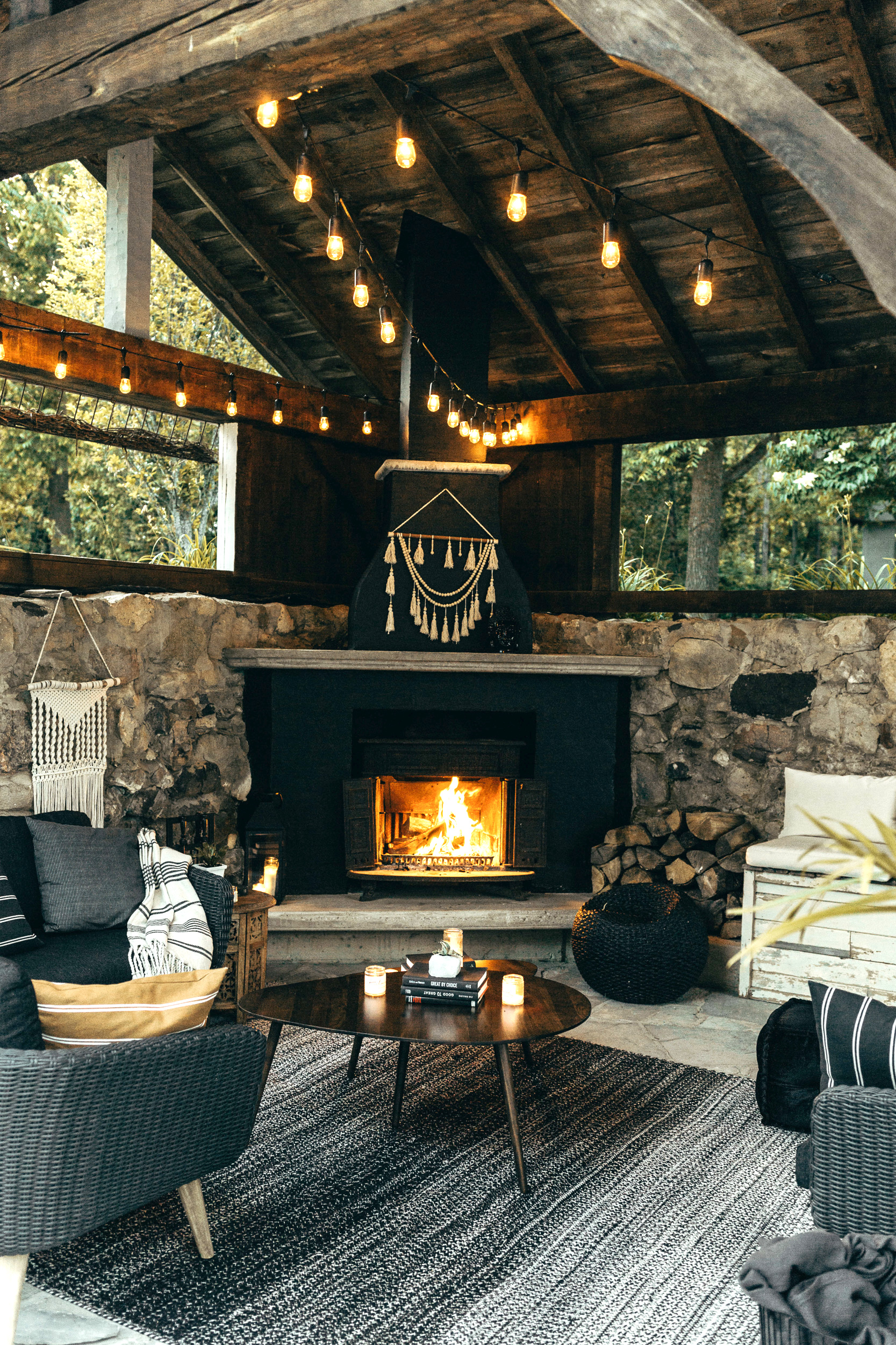 Treehouse + Cabin Retreat by Lynne Knowlton