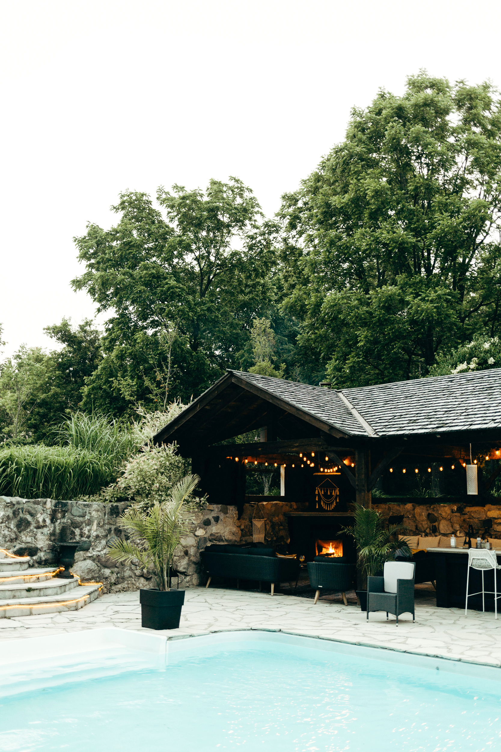 Treehouse + Cabin Retreat by Lynne Knowlton